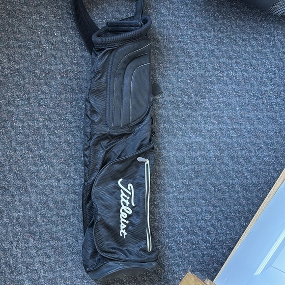 Titleist carry bag - Picture 3 of 3